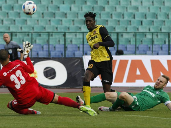 אוסוקו. כבר עם שני שערים במוקדמות (טוויטר)