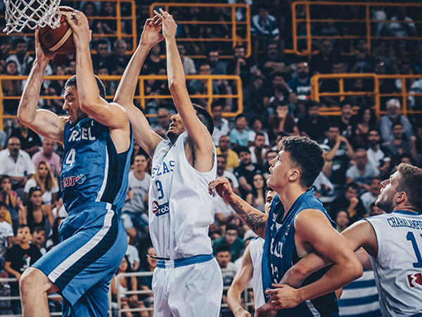 ההגנה היוונית עצרה את הנבחרת (FIBA)