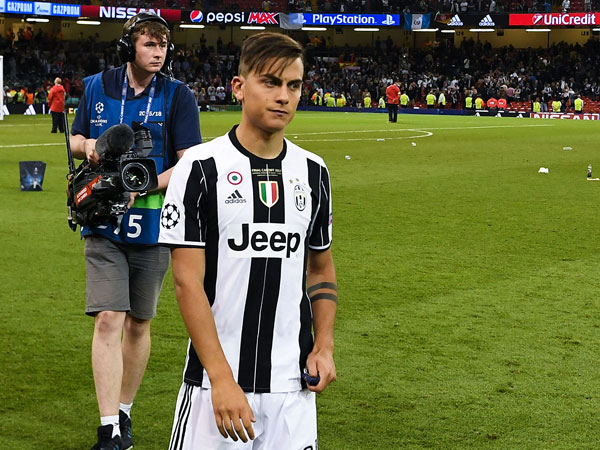 אליפות עם הספרה 10 על הגב. דיבאלה (getty)