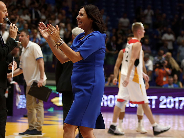 להצלחות אבות ואמהות רבים. רגב (אלן שיבר)