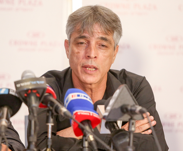 לקח את ההחלטה. אוחנה (אלן שיבר)