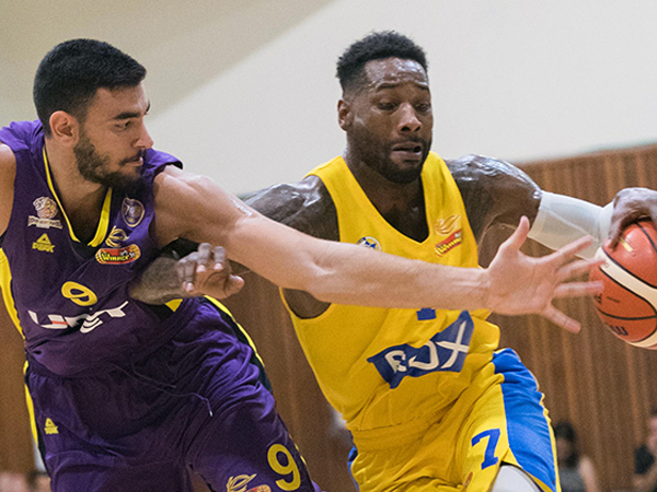 דיאנדרה קיין מסתבך מול האקסית (צילום: האתר הרשמי)