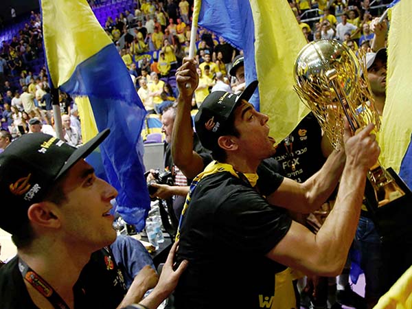 תואר ראשון למכבי ת"א בעונה החדשה (צילום: אלן שיבר)