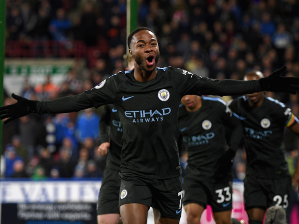 סטרלינג וסיטי מנצחים בכל דרך אפשרית (getty)