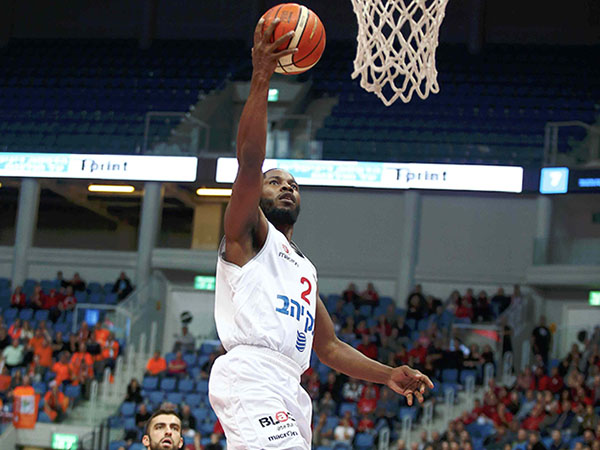 מר קלאץ'. דייסון (מנהלת הליגה)