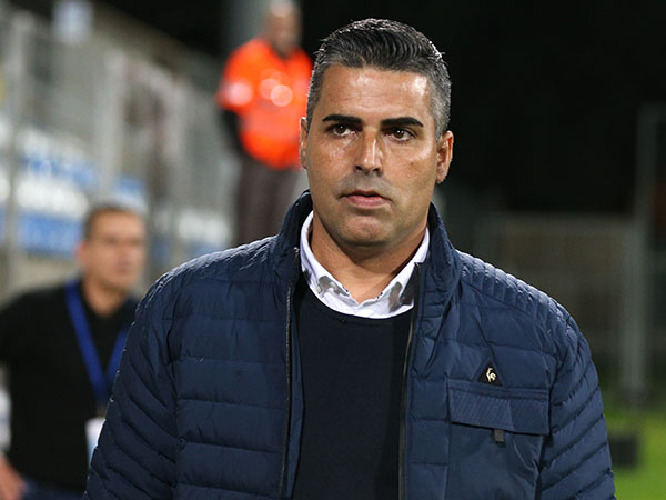 לא הצליח לשמור על המומנטום. סילבס (סוכנות ג'יני)