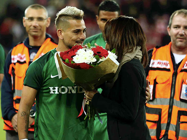 התחיל בטקס ונגמר בפציעה (אלן שיבר)