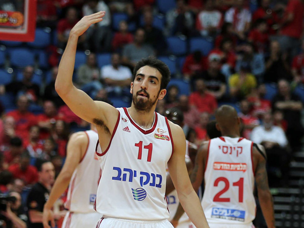 עדיין לא התאושש. טימור (אלן שיבר)