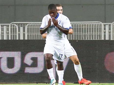 בקשר קרוב עם נייג'ל האסלביינק (יוסי שקל)