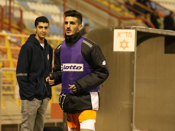 "עזרתי לאבא שלי בגמילה מסמים" (נאזיה סולטן, דאבל פס)