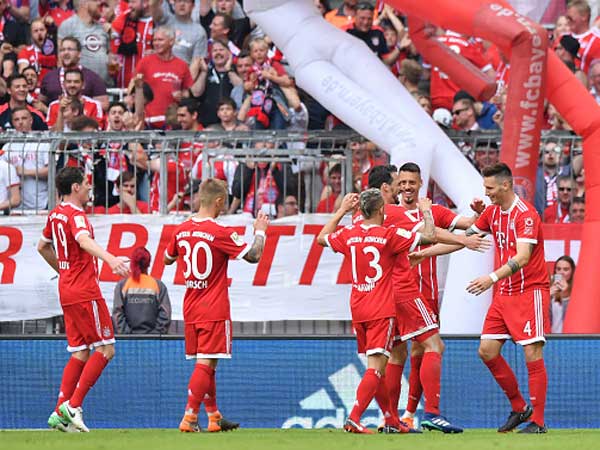 הסגל הצעיר של באיירן מפרק את פרנקפורט. (getty)