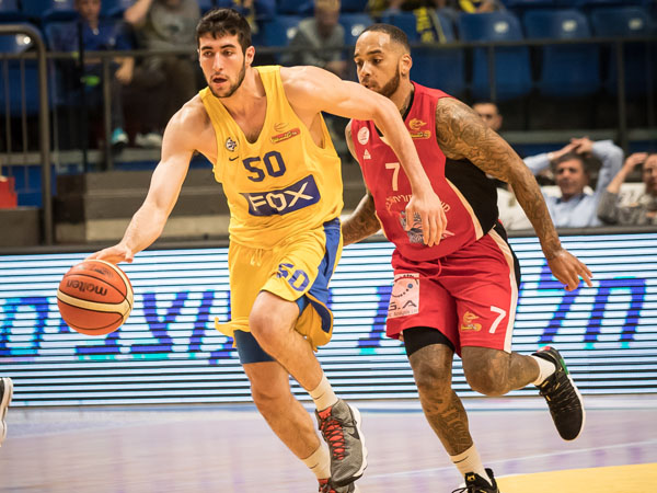 זוסמן. משחק בזכות החוק הרוסי? (מנהלת הליגה)