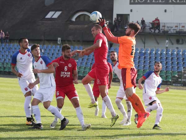 (באדיבות הפועל ת"א, האתר הרשמי)