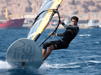 תמיד דרוך. צוברי (getty)