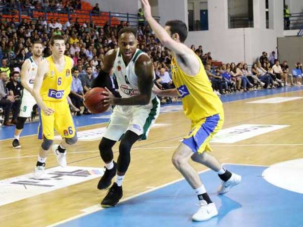 דשון תומאס, אקס הצהובים היה פקטור משמעותי הערב לפאו