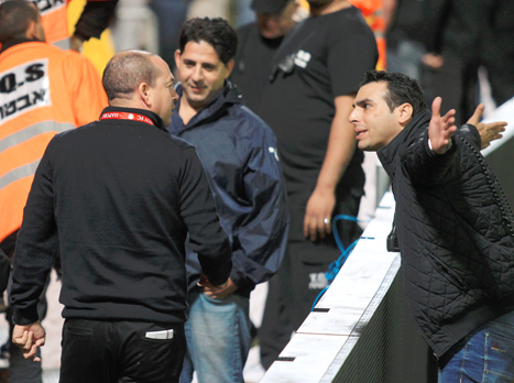 "למה אני צריך להתייחס בכבוד למי שלא נותן לי כבוד?". ברקוביץ' (אלן שיבר)