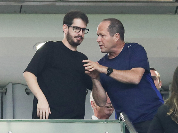 נשאר אופטימי. חוגג (דני מרון)