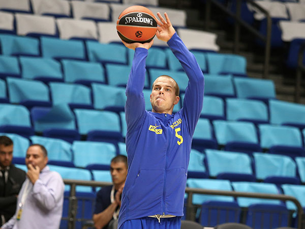 רול: "נותנים אנרגיה אחד לשני" (אלן שיבר)