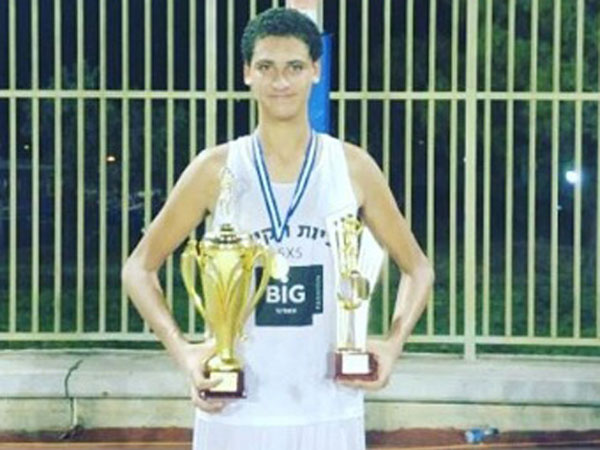 רק בן 16, אבל כבר משחק באקדמיה יוקרתית. לוי (מתוך: אינסטגרם)