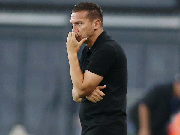 בכר. מקשיח עמדות (אלן שיבר)