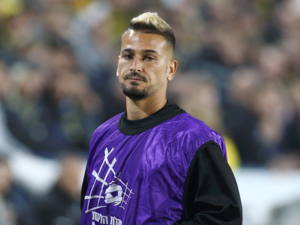 בוזגלו. "ראוי לפתוח" (אלן שיבר)