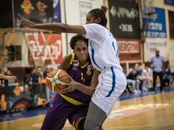 שיי קלי, בלטה בניצחון של חולון (עודד קרני, באדיבות מנהלת ליגת העל לנשים)