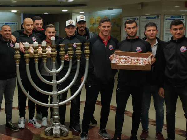 החנוכיה של הפועל חיפה (צילום: האתר הרשמי של הפועל חיפה)