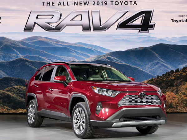 טויוטה ראב4 החדש (צילום: יצרן)