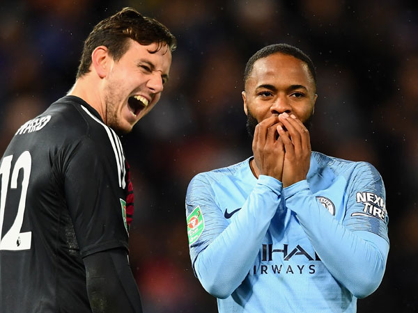 סטרלינג. פפ סולח (Photo by Clive Mason/Getty Images)