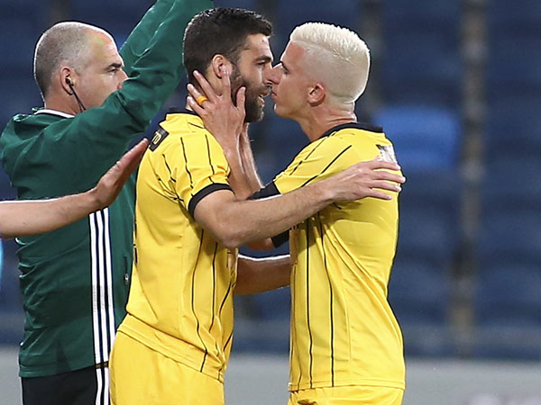 ורד ושכטר. "הוא מספר אחד במגרש ומחוצה לו" (דני מרון)