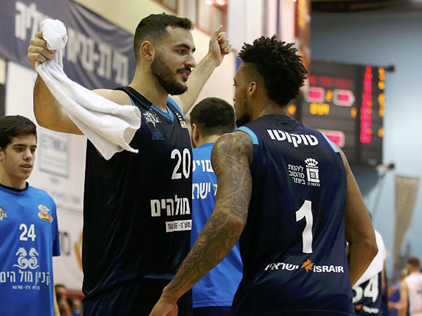 אילת חגגה כל הדרך לרבע (אלן שיבר)