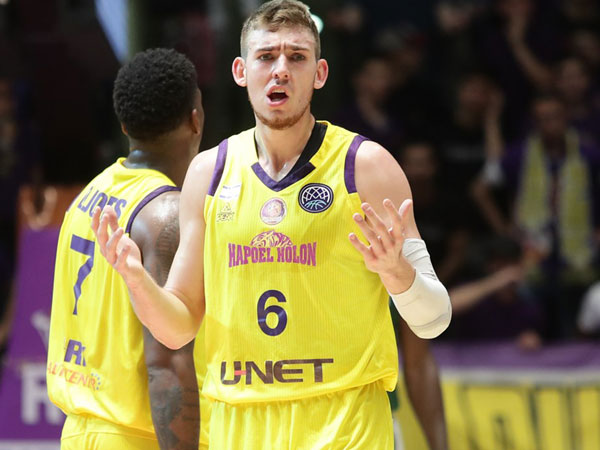 קליין. הדחה כואבת (FIBA)