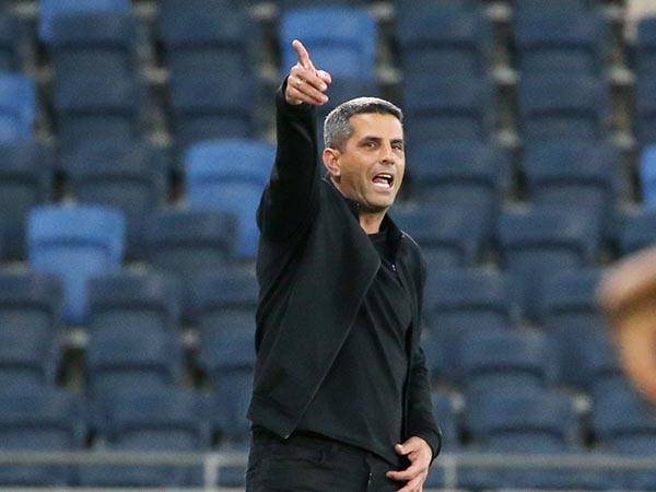 "לא נגמרה העונה". מימר (יוסי שקל)