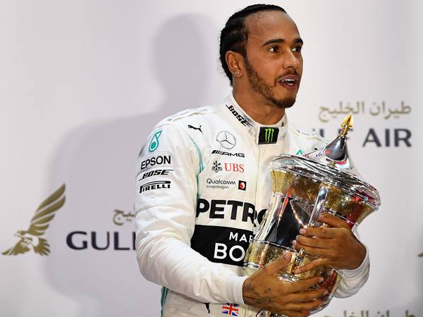 המילטון. ניצחון ראשון העונה  (Mason/Getty Images)