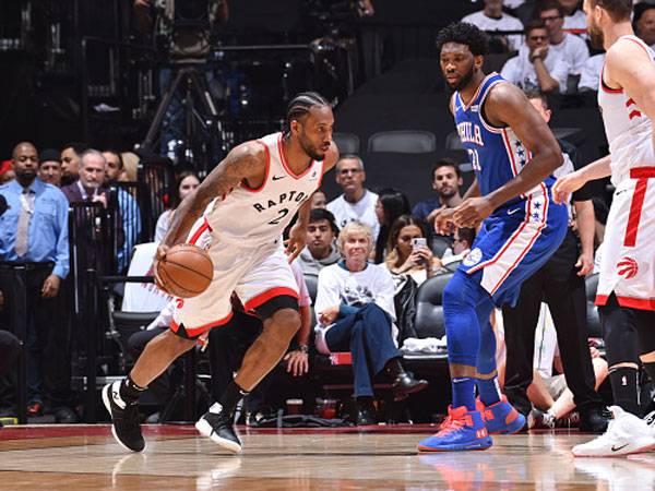 הצגה גדולה ללאונרד (צילום: Jesse D. Garrabrant/NBAE via Getty Images)