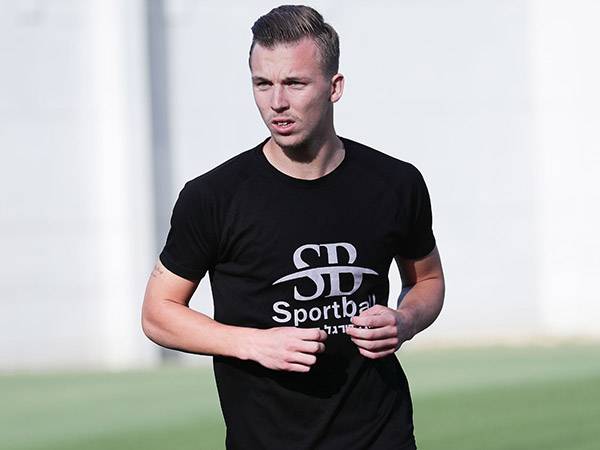 גמר את העונה. קארצב (אלן שיבר)