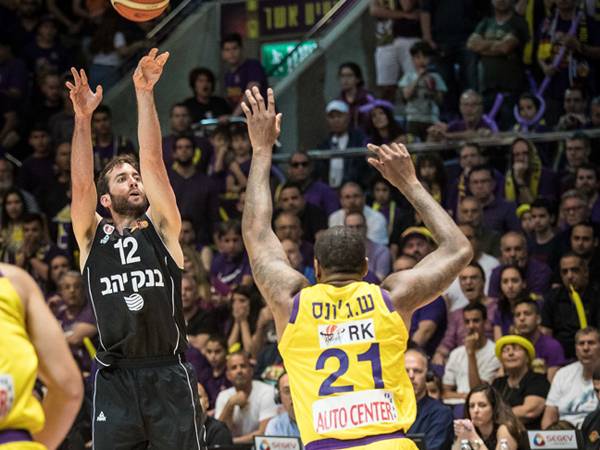 ה-MVP של קטש. יוגב אוחיון (צילום: עודד קרני)