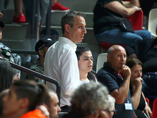 קטש. ההרחקה המוזרה בקריירה שלו (אלן שיבר)