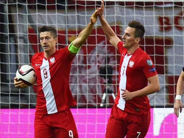 לבנדובסקי ומיליק. המטרה של בז'צ'ק - שיתוף פעולה פורה של החלוצים (Getty)