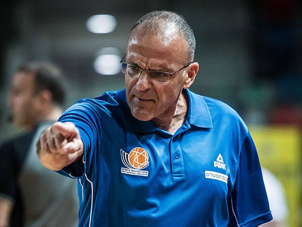 בית הלחמי, מאמין בסגל שלו (עודד קרני)