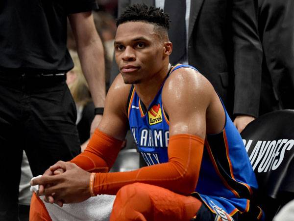 ווסטברוק, נפילה כואבת (GETTYIMAGES)