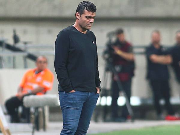 "מאמן טירון בקבוצה גדולה" (אלן שיבר)