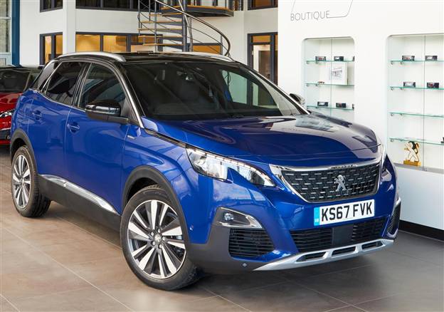 פיג'ו 3008. אחד מהקרוסאוברים המשפיעים ביותר בשנים האחרונות על סגמנט המכוניות המשפחתיות באירופה וגם בישראל