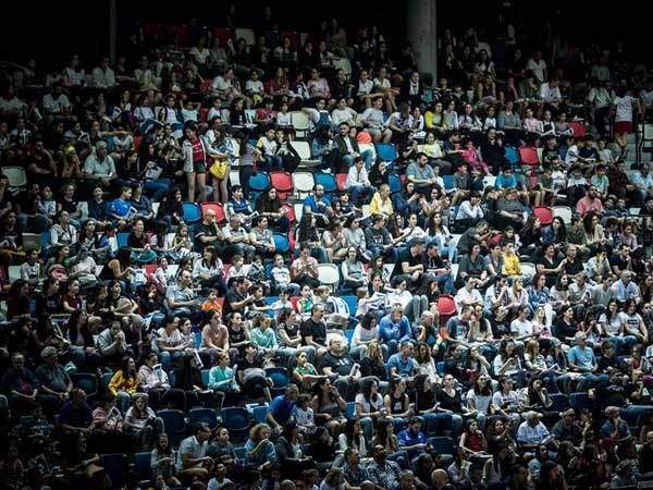 לפחות הייתה אווירה טובה בהיכל קבוצת שלמה (FIBA)