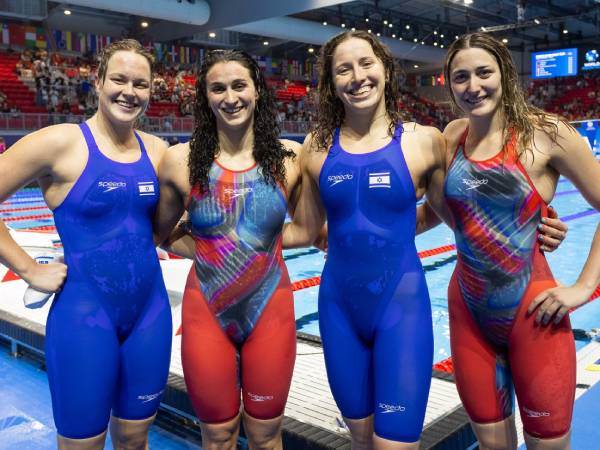 נבחרת השליחות (צילום: סימונה קסטרווילארי, איגוד השחייה)