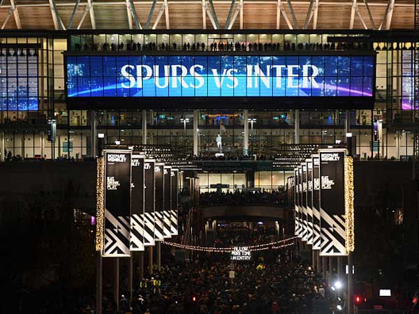 (getty, Mike Hewitt)