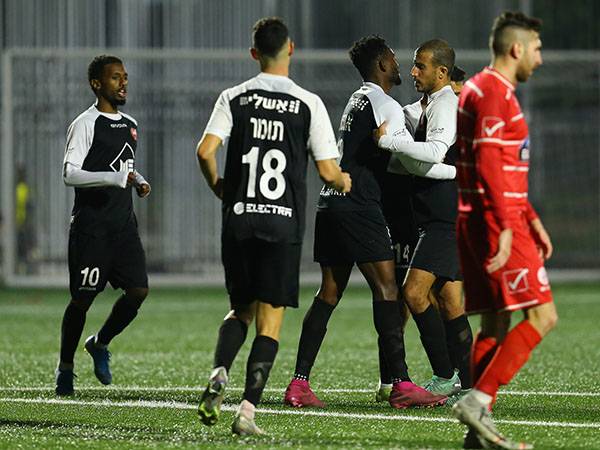 (לירון מולדובן)