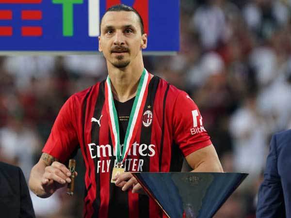 Report: Zlatan will extend his contract in Milan