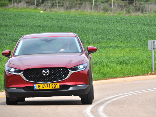 מאזדה CX-30. מהנה לנהיגה