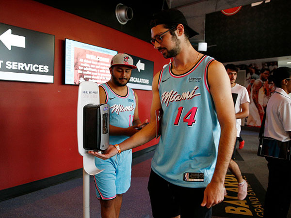 מרגישים את הפאניקה גם בארה"ב (getty)